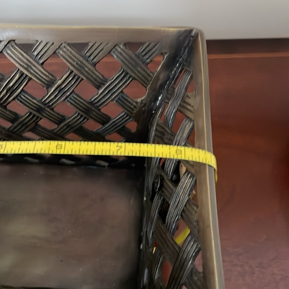 BRASS BASKETWEAVE TABLEWARE DECOR - Picture 10 of 10